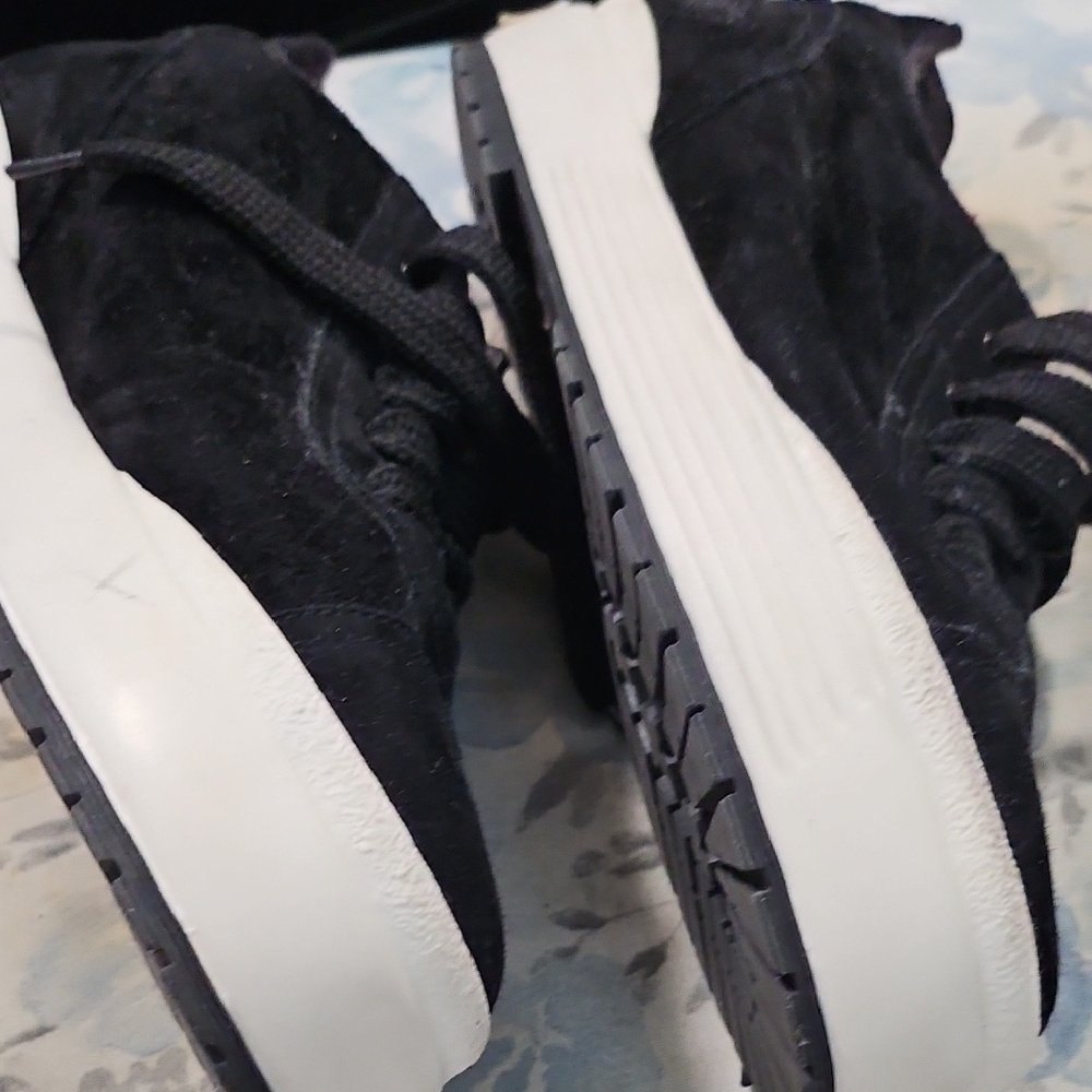 Chanel Black Suede Sneakers - Picture 4 of 9